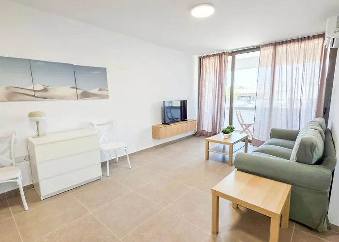 Olive Dunes 라르나카