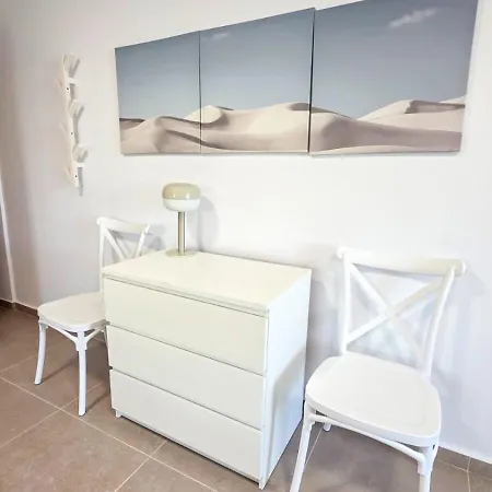 Olive Dunes 라르나카